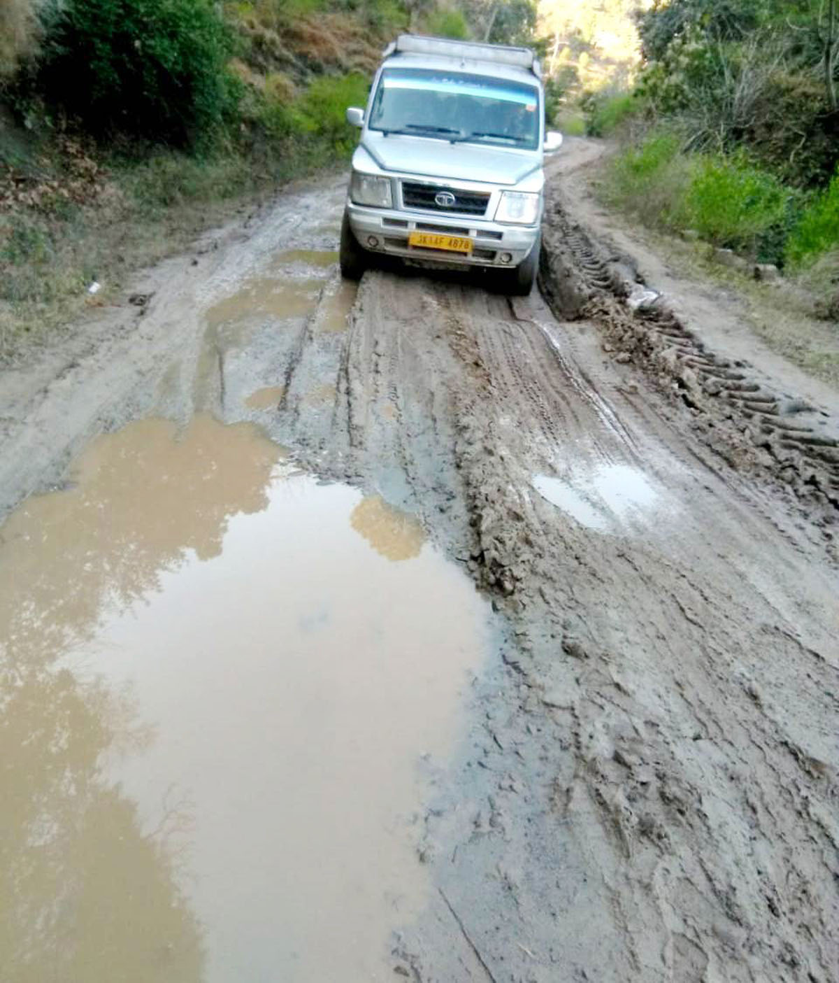 Kagote to Barota road in extremely bad condition. Kagote to Barota road in extremely bad condition.