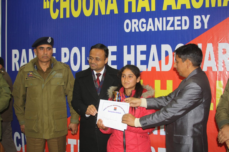 Winner of Choona Hai Aasman being honoured in Doda on Thursday. Winner of Choona Hai Aasman being honoured in Doda on Thursday.