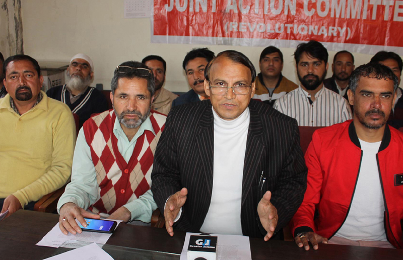 EJAC president, Babu Hussain Malik addressing press conference in Jammu on Wednesday. —Excelsior/Rakesh EJAC president, Babu Hussain Malik addressing press conference in Jammu on Wednesday. —Excelsior/Rakesh