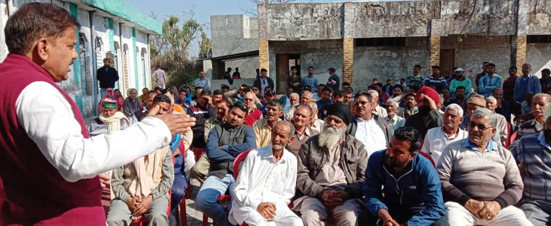 NPP leader Harshdev Singh addressing public meeting at Jandi in Hiranagar on Monday. NPP leader Harshdev Singh addressing public meeting at Jandi in Hiranagar on Monday.