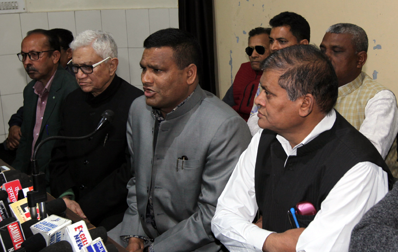 Office bearers of All J&K Mahasha Sadar Sabha during a press conference at Jammu. -Excelsior/Rakesh Office bearers of All J&K Mahasha Sadar Sabha during a press conference at Jammu. -Excelsior/Rakesh