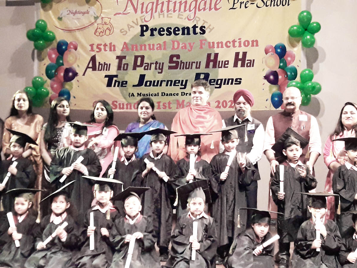 Children posing alongwith chief guest Ravinder Raina during Annual Day celebration of Nightingale Pre-school in Jammu. Children posing alongwith chief guest Ravinder Raina during Annual Day celebration of Nightingale Pre-school in Jammu.