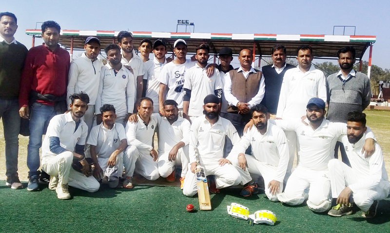 Winners posing alongwith dignitaries and officials in Kathua. Winners posing alongwith dignitaries and officials in Kathua.