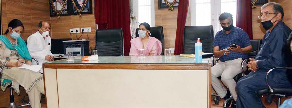 Deputy Commissioner Jammu Sushma Chauhan chairing a meeting on Thursday. Deputy Commissioner Jammu Sushma Chauhan chairing a meeting on Thursday.