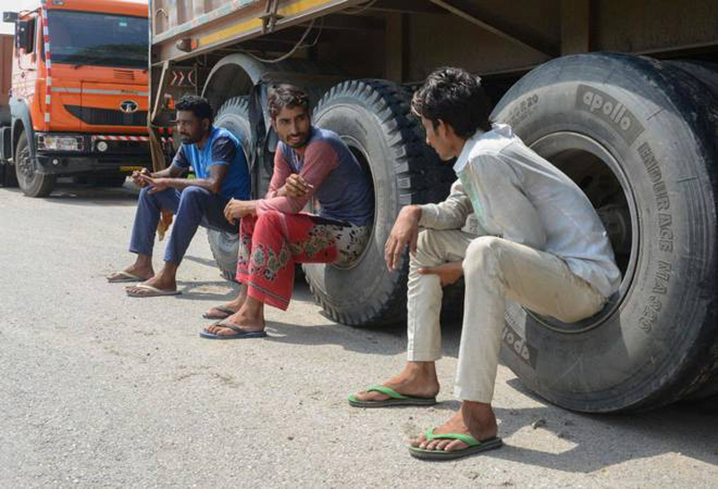 Amidst lockdown tanker drivers and cleaners on job in J&K UT. Amidst lockdown tanker drivers and cleaners on job in J&K UT.