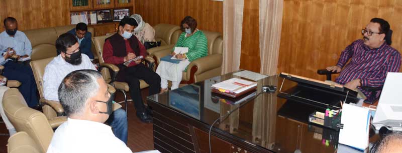 Navin Reviews Functioning Of Various Departments