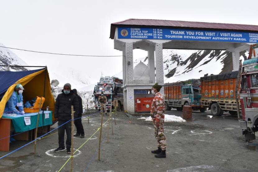 4032311235202011023372