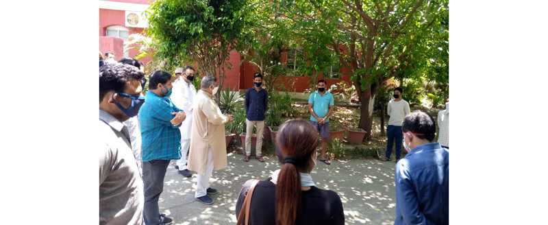 Former Minister, Sat Sharma during visit to quarantine centre in Jammu on Friday. Former Minister, Sat Sharma during visit to quarantine centre in Jammu on Friday.