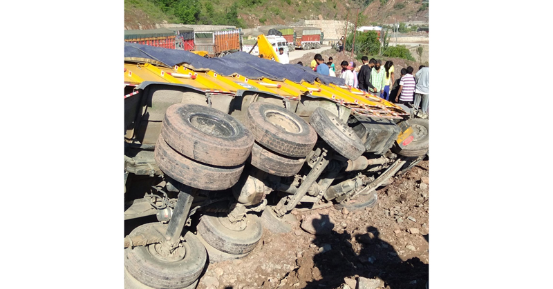 Ill-fated vehicle after accident near Dalwas on Jammu-Srinagar National Highway. —Excelsior/Parvaiz Ill-fated vehicle after accident near Dalwas on Jammu-Srinagar National Highway. —Excelsior/Parvaiz