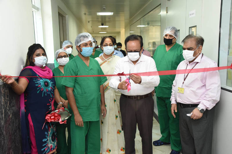 Union Health Minister Dr Harsh Vardhan inaugurating COBAS 6800 testing machines. Union Health Minister Dr Harsh Vardhan inaugurating COBAS 6800 testing machines.