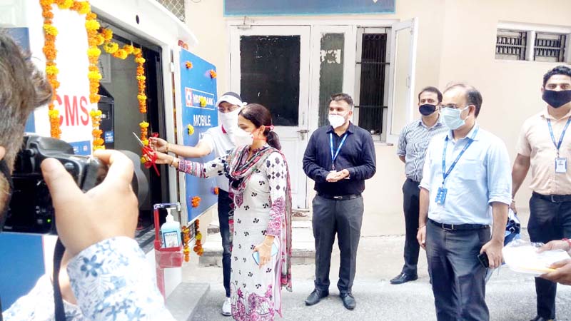 HDFC Bank Mobile ATM being flagged off by DC Jammu Sushma Chauhan on Tuesday. HDFC Bank Mobile ATM being flagged off by DC Jammu Sushma Chauhan on Tuesday.