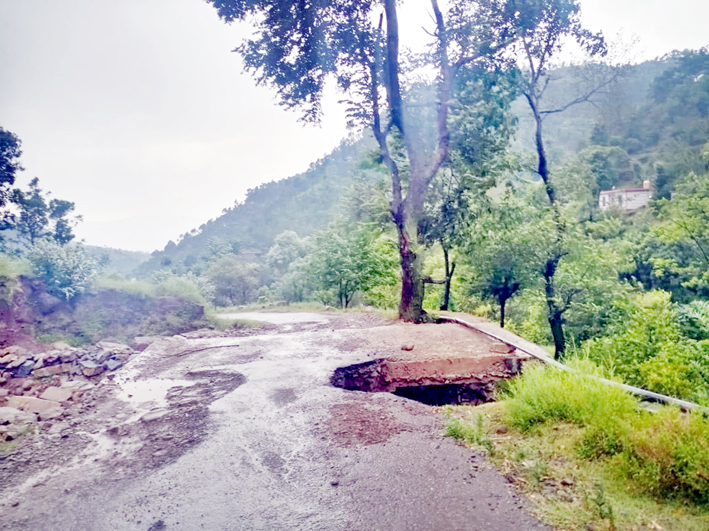 A view of dilapidated Chhatral-Kalaban road in Mendhar. A view of dilapidated Chhatral-Kalaban road in Mendhar.