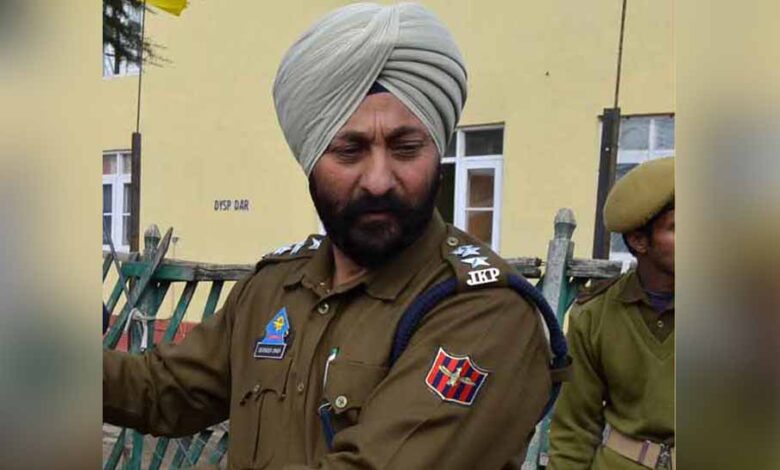 851748-devinder-singhzee-780x470