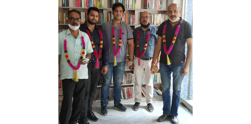 Newly elected office bearers of Pacca Danga Traders Association posing for group photograph. Newly elected office bearers of Pacca Danga Traders Association posing for group photograph.