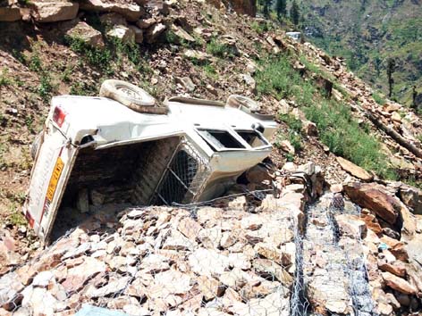 Ill-fated vehicle after accident. -Excelsior/Tilak Raj Ill-fated vehicle after accident. -Excelsior/Tilak Raj