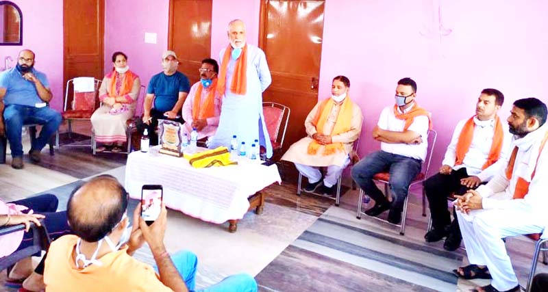 MP Rajya Sabha, Shamsher Singh Manhas addressing a meeting at Jammu on Sunday. MP Rajya Sabha, Shamsher Singh Manhas addressing a meeting at Jammu on Sunday.
