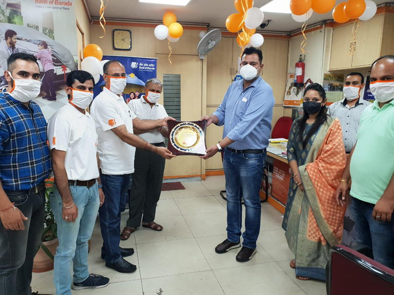 Dignitaries during Foundation Day celebration of Bank of Baroda. Dignitaries during Foundation Day celebration of Bank of Baroda.