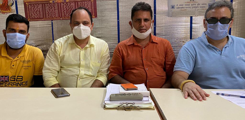 Vishal Khatri Sabha (VKS) president, Davinder Seth at a meeting in Jammu on Tuesday. Vishal Khatri Sabha (VKS) president, Davinder Seth at a meeting in Jammu on Tuesday.