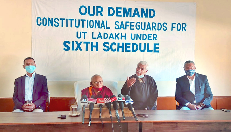 Ex-MPs and former Ministers from Leh district during a press conference. Ex-MPs and former Ministers from Leh district during a press conference.