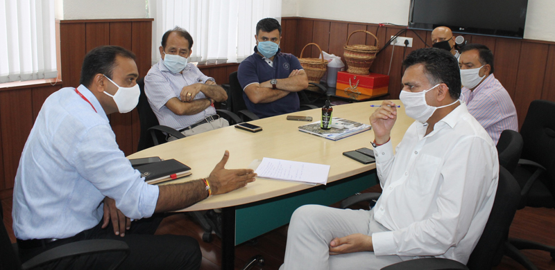 Members of Hotels & Restaurants Association meeting CEO of Shrine Board. Members of Hotels & Restaurants Association meeting CEO of Shrine Board.