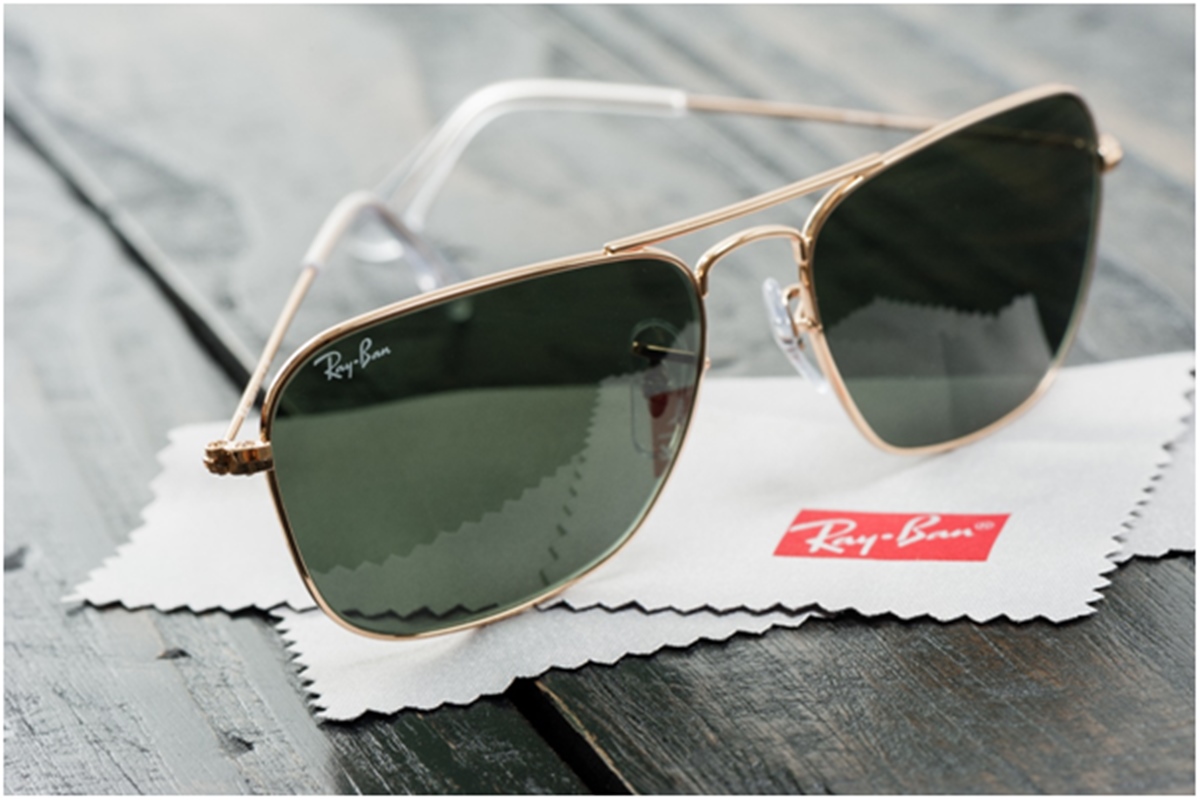 iconic ray ban sunglasses 7 little words