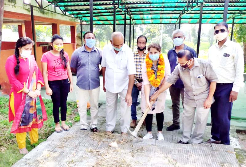 JMC Councillor, Ritu Choudhary starting construction work at graveyard in Ward-7 on Friday. JMC Councillor, Ritu Choudhary starting construction work at graveyard in Ward-7 on Friday.