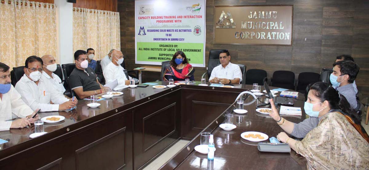 JMC Mayor, Chander Mohan Gupta; Deputy Mayor, Purnima Sharma and JMC Councillors during a workshop on Swachh Bharat Mission. JMC Mayor, Chander Mohan Gupta; Deputy Mayor, Purnima Sharma and JMC Councillors during a workshop on Swachh Bharat Mission.