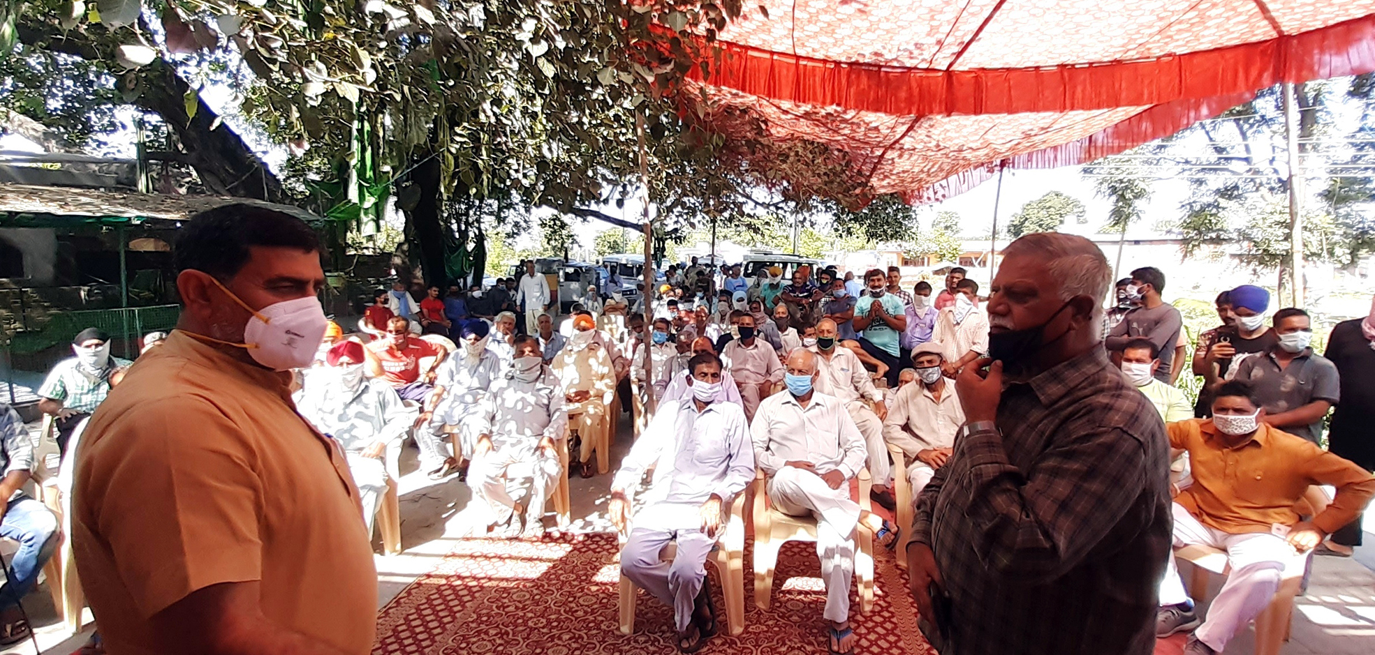 MP, Jugal Kishore Sharma and Ex-Minister, Ch Sukhnandan at Choupal Pe Charcha programme at village Chatha Gujran in Marh on Wednesday. MP, Jugal Kishore Sharma and Ex-Minister, Ch Sukhnandan at Choupal Pe Charcha programme at village Chatha Gujran in Marh on Wednesday.