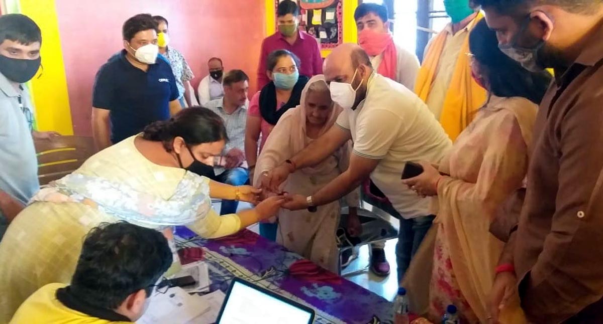 Former Minister Bali Bhagat during Ayushman Bharat camp at Ward Number 64 in Jammu. Former Minister Bali Bhagat during Ayushman Bharat camp at Ward Number 64 in Jammu.