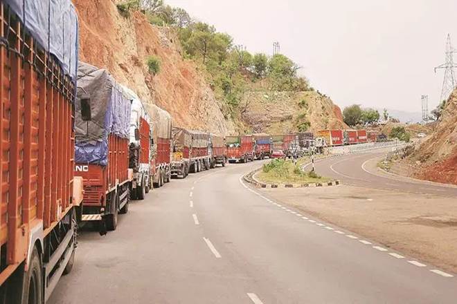 Traffic suspended on Srinagar-Jammu highway for maintenance