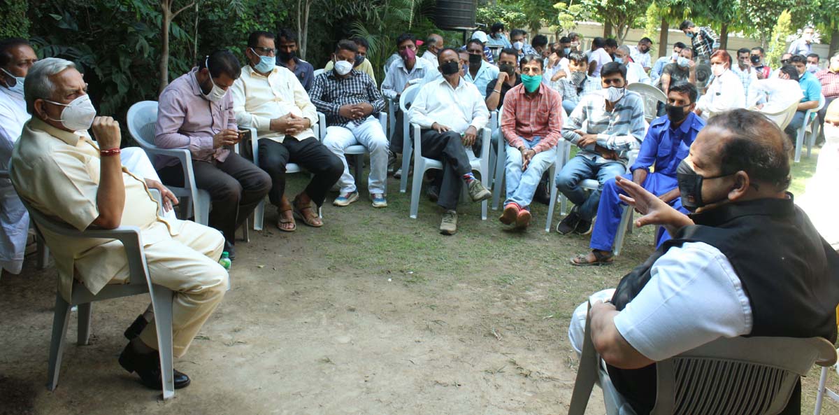 NC Provincial President Devender Singh Rana interacting with mining workers on Monday. NC Provincial President Devender Singh Rana interacting with mining workers on Monday.