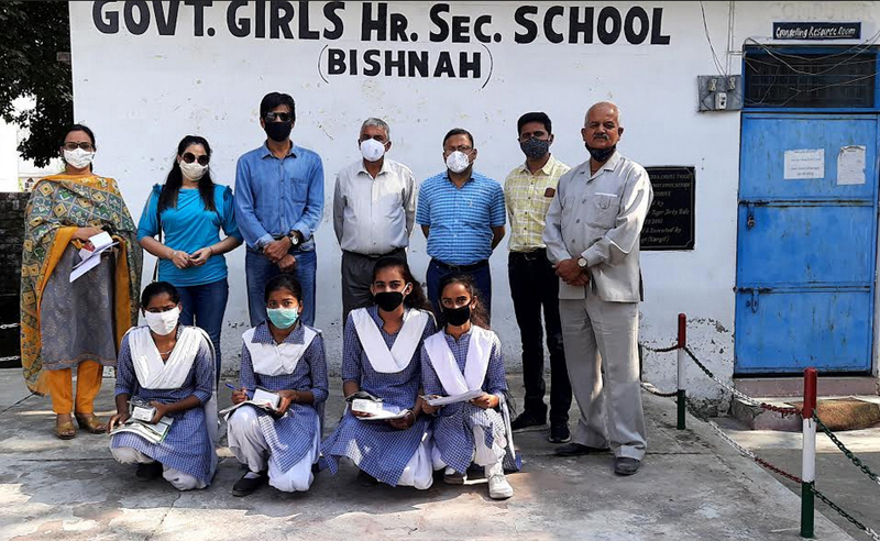 Students of GGHSS Bishnah posing with SKY officials and teachers of the school after receiving free smart phones. Students of GGHSS Bishnah posing with SKY officials and teachers of the school after receiving free smart phones.