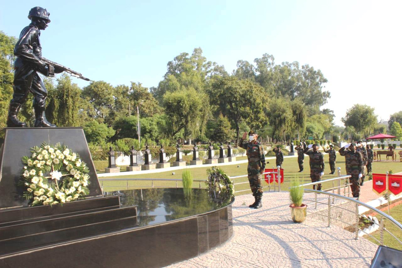 GOC White Knight Corps Lt Gen MV Suchindra Kumar and other ranks paying homage to martyrs to mark Infantry Day at Nagrota. GOC White Knight Corps Lt Gen MV Suchindra Kumar and other ranks paying homage to martyrs to mark Infantry Day at Nagrota.