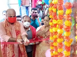 BJP vice president, Yudhvir Sethi inaugurating mobile accessories showroom at Jammu on Tuesday.