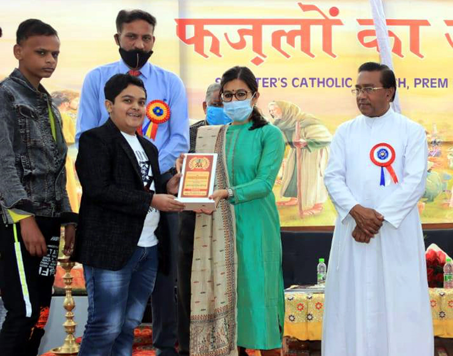 JMC Commissioner, Avny Lavasa felicitating meritorious Christian students during a function at Jammu. JMC Commissioner, Avny Lavasa felicitating meritorious Christian students during a function at Jammu.