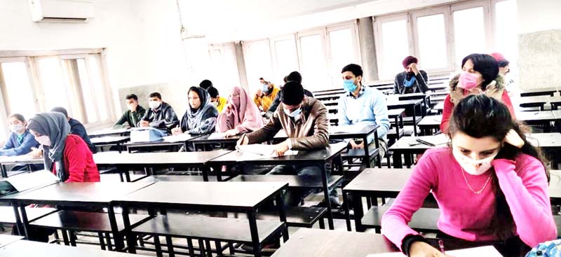 IAS aspirants during seminar at SR College of Competition. IAS aspirants during seminar at SR College of Competition.