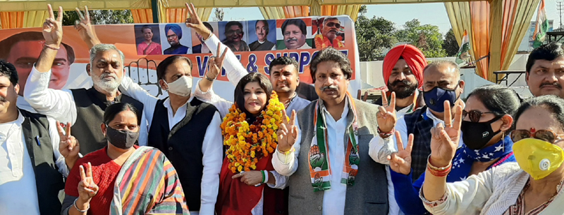 Senior PCC leader Raman Bhalla and Th. Balbir Singh at public meeting in Kathua. Senior PCC leader Raman Bhalla and Th. Balbir Singh at public meeting in Kathua.
