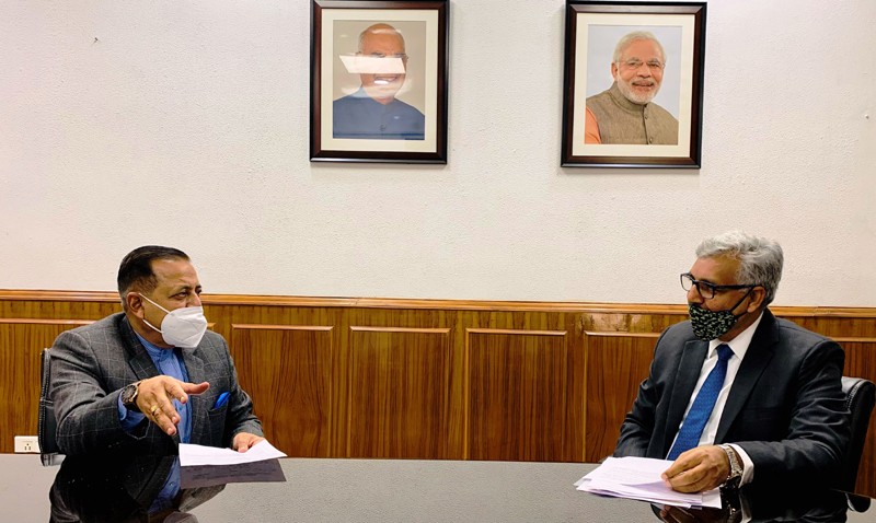 Union Minister Dr. Jitendra Singh being briefed by Chairman and Managing Director (CMD) NHPC, A.K.Singh about the status of various power projects in Jammu & Kashmir, on Thursday at New Delhi. Union Minister Dr. Jitendra Singh being briefed by Chairman and Managing Director (CMD) NHPC, A.K.Singh about the status of various power projects in Jammu & Kashmir, on Thursday at New Delhi.