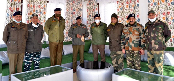 DGP Dilbag Singh and other officers during meeting in a district of North Kashmir. DGP Dilbag Singh and other officers during meeting in a district of North Kashmir.