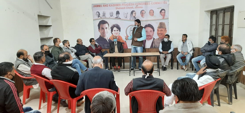 DCC leader Yogesh Sawhney addressing party functionaries in Jammu. DCC leader Yogesh Sawhney addressing party functionaries in Jammu.
