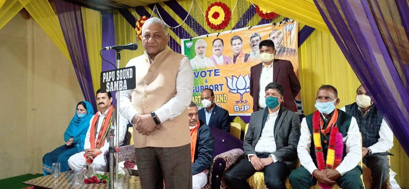 Union Minister, V K Singh addressing election rally in Samba on Tuesday. Union Minister, V K Singh addressing election rally in Samba on Tuesday.