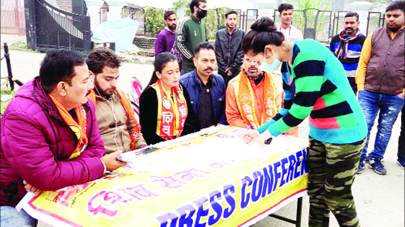 Shiv Sena leaders during a signature campaign at Bari Brahmana on Sunday. Shiv Sena leaders during a signature campaign at Bari Brahmana on Sunday.