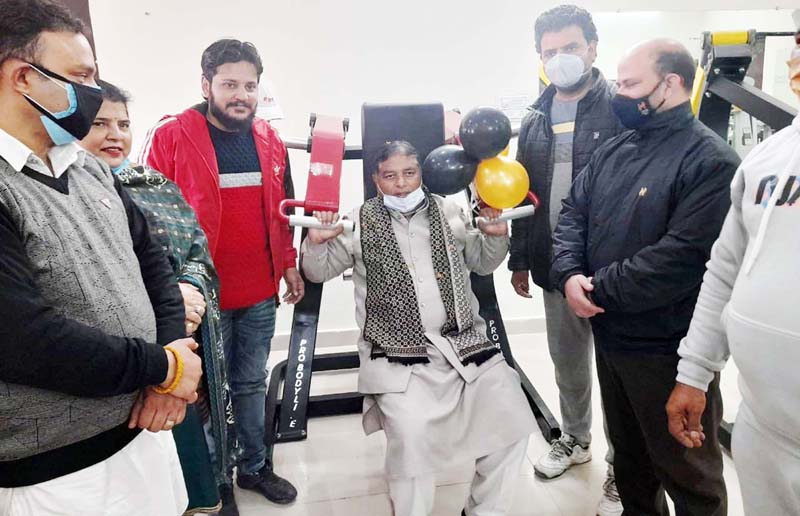 Ex Minister Sat Sharma during inauguration of Ultimate Fitness Gym at Janipur. Ex Minister Sat Sharma during inauguration of Ultimate Fitness Gym at Janipur.