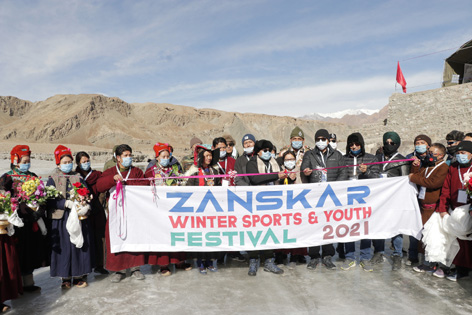 Chief guest inaugurating first Winter Sports & Youth Festival at Zanskar on Monday. Chief guest inaugurating first Winter Sports & Youth Festival at Zanskar on Monday.