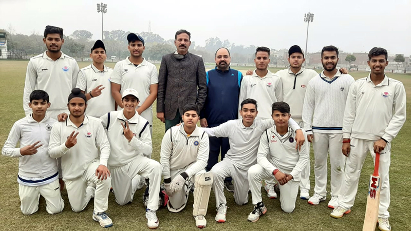 Former Ranji player Rajesh Gill posing for a group photograph with winning team on Thursday. Former Ranji player Rajesh Gill posing for a group photograph with winning team on Thursday.