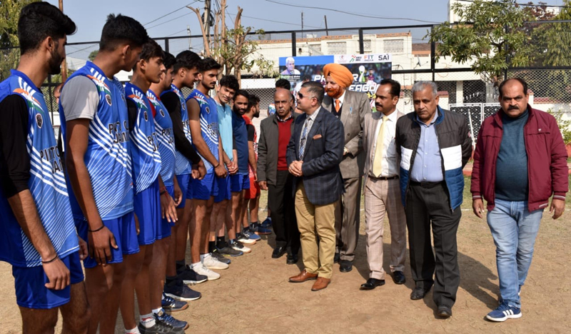 Special Secretary Department of Forest, Ecology and Environment Amit Sharma interacting with participating players. Special Secretary Department of Forest, Ecology and Environment Amit Sharma interacting with participating players.
