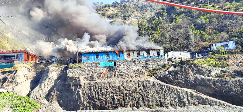 Mess and residential quarters of CPPPL on fire at Seri in Ramban. -Excelsior/Pervaiz Mess and residential quarters of CPPPL on fire at Seri in Ramban. -Excelsior/Pervaiz