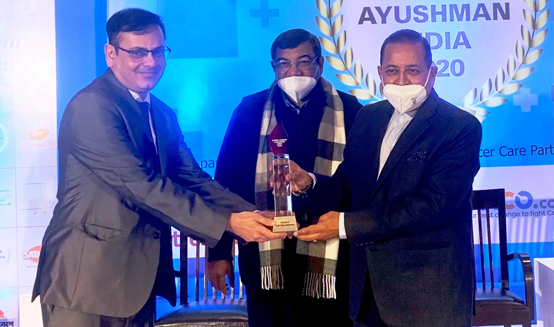 Union Minister Dr. Jitendra Singh conferring awards on eminent Corona Warrior Doctors, at New Delhi. Union Minister Dr. Jitendra Singh conferring awards on eminent Corona Warrior Doctors, at New Delhi.