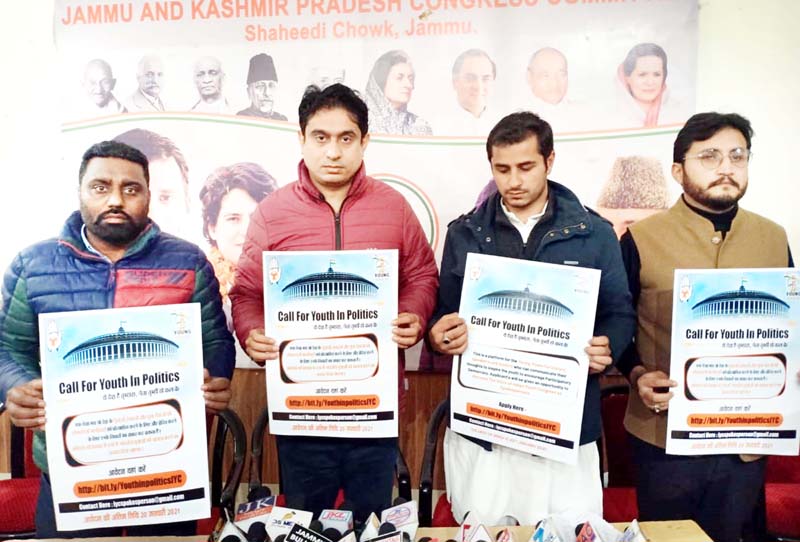 Youth Congress leaders Jagdev Gaga, Uday Chib and others launching ' Call for Youth in Politics' campaign in Jammu on Monday. -Excelsior/Rakesh Youth Congress leaders Jagdev Gaga, Uday Chib and others launching ' Call for Youth in Politics' campaign in Jammu on Monday. -Excelsior/Rakesh