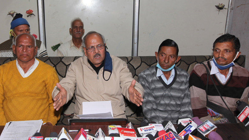 Jagti residents talking to reporters at Jammu on Tuesday. -Excelsior/Rakesh Jagti residents talking to reporters at Jammu on Tuesday. -Excelsior/Rakesh